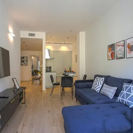 Chic Luxury Apartments-hosted By Sweetstay شقة ميلان