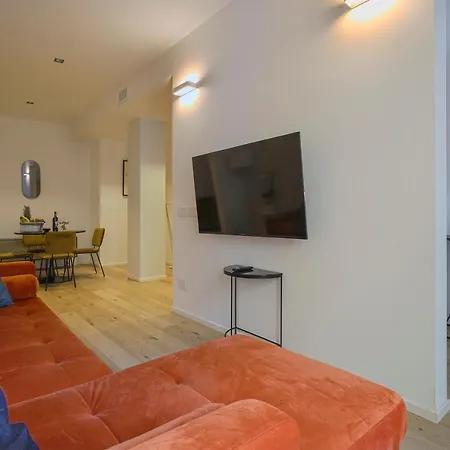 Chic Luxury Apartments-hosted By Sweetstay شقة