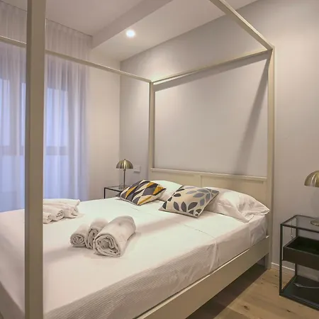 Chic Luxury Apartments-hosted By Sweetstay شقة