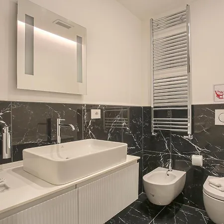 Chic Luxury Apartments-hosted By Sweetstay شقة ميلان